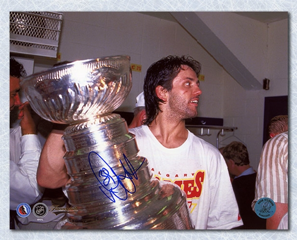 Doug Gilmour Calgary Flames Autographed 1989 Stanley Cup 8x10 Photo