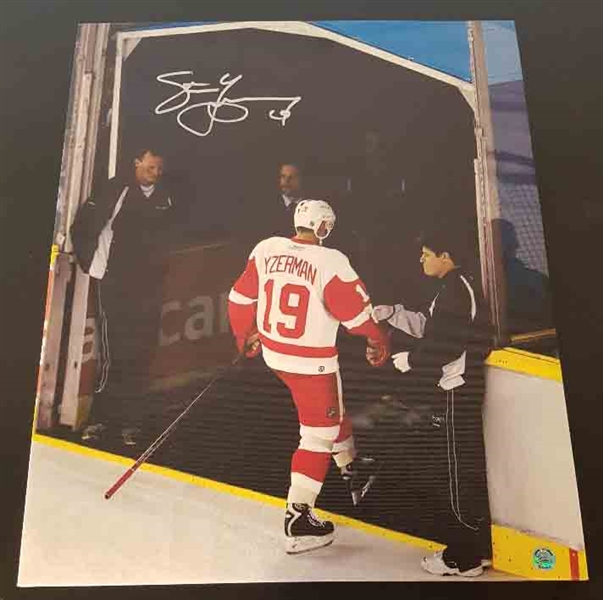 Steve Yzerman Detroit Red Wings Autographed Final Game 18x22 Art Canvas