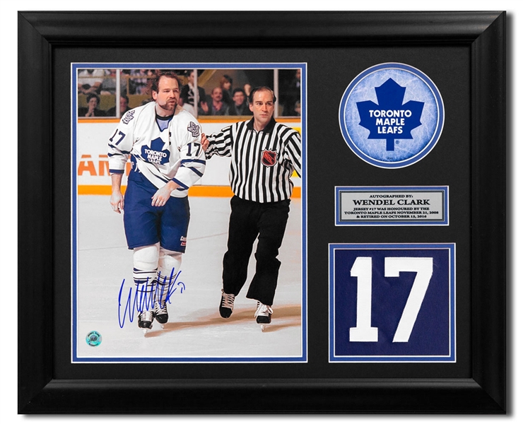 Wendel Clark Toronto Maple Leafs Signed Retired Jersey Number 20x24 Frame