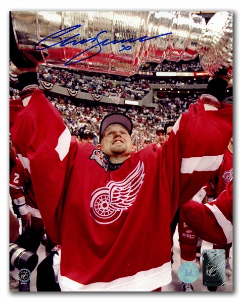 Chris Osgood Detroit Red Wings Autographed 1998 Stanley Cup 8x10 Photo